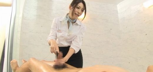 【小出亜衣子】某大手化粧品メーカー勤務の美人が、性感マッサージ＆ソープ体験